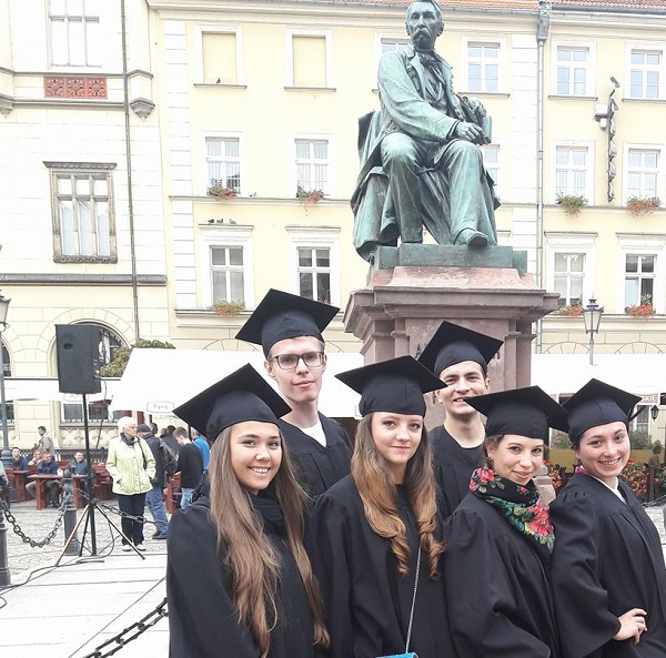 GAUDEAM.RYNEK1midi